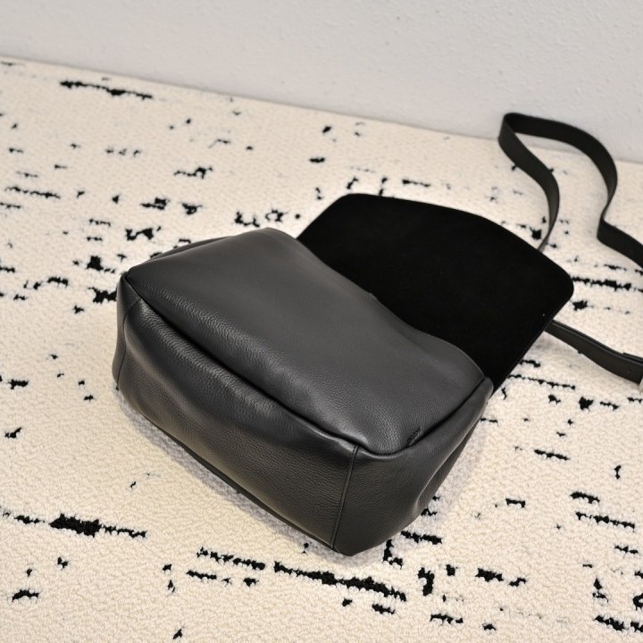30105032619490348_5.jpg