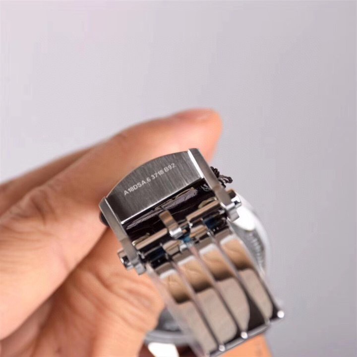 60055032615410026_15.jpg