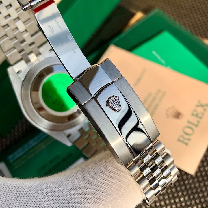 60335032615410143_5.jpg
