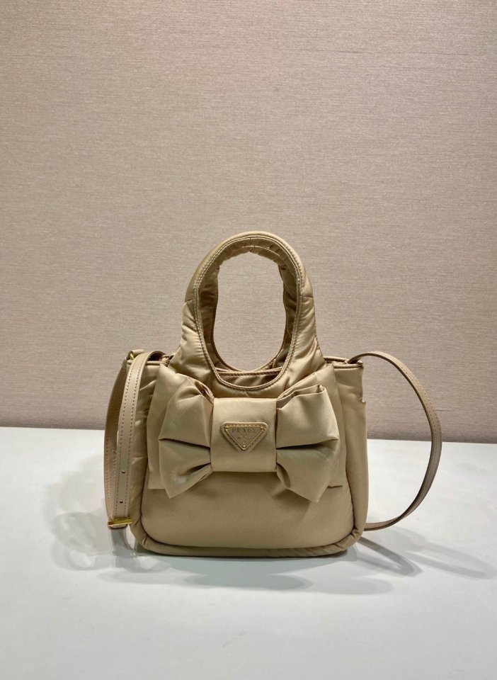 프라다 리본 리나일론 미니 패딩 토트백 1BA359 | PRADA |