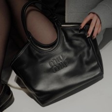 미우미우  아이비 토트백 | MIUMIU |