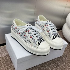 디올 스니커즈