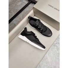 알마니 스니커즈