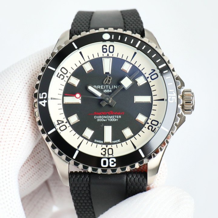 Breitling (브라이틀링)  Superocean 42MM Series