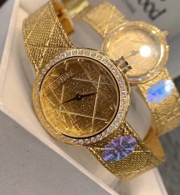  Dior 디올La D de Dior