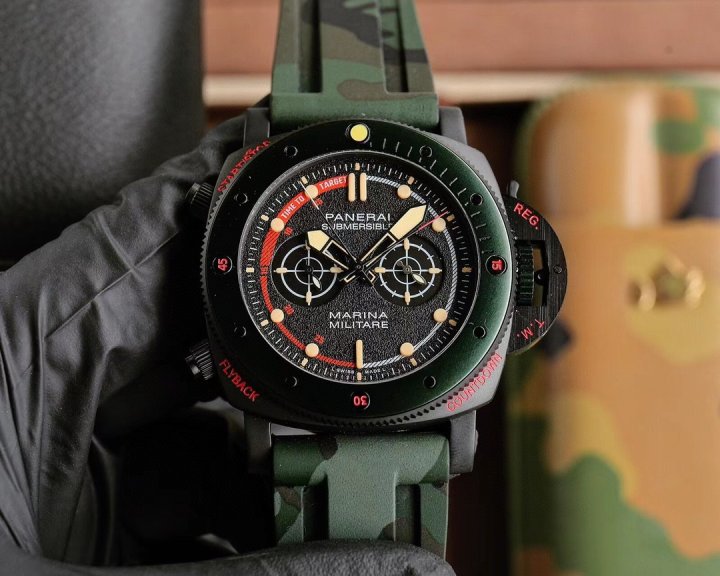 Panerai 파네라이 Submersible Chrono Flyback 47mm