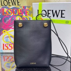 로에베  pebble pouch 버킷 백